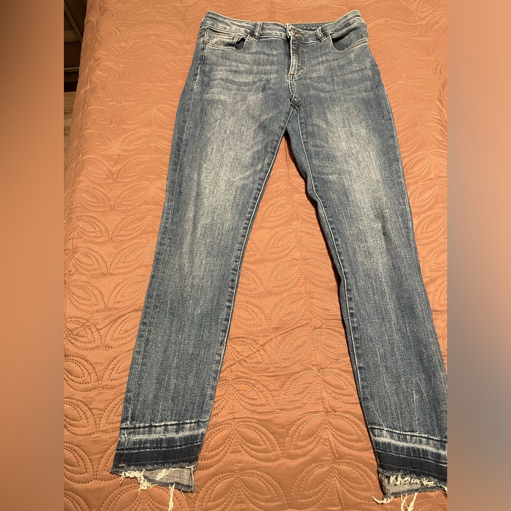 DL 1961 size 28 jeans ,Marjaux instasculpt ankle skinny . Like new no flaws